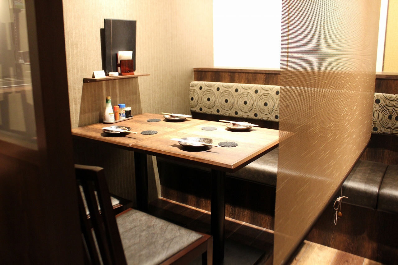 鉄板焼じゅうじゅう 新宿店内