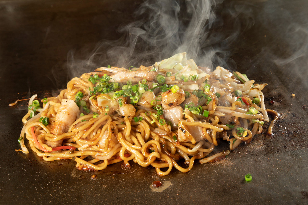 鉄板焼じゅうじゅう ホルモン焼きそば
